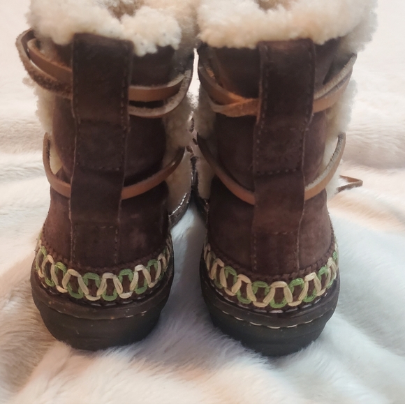 NWOT UGG Brown Boots - Picture 6 of 15